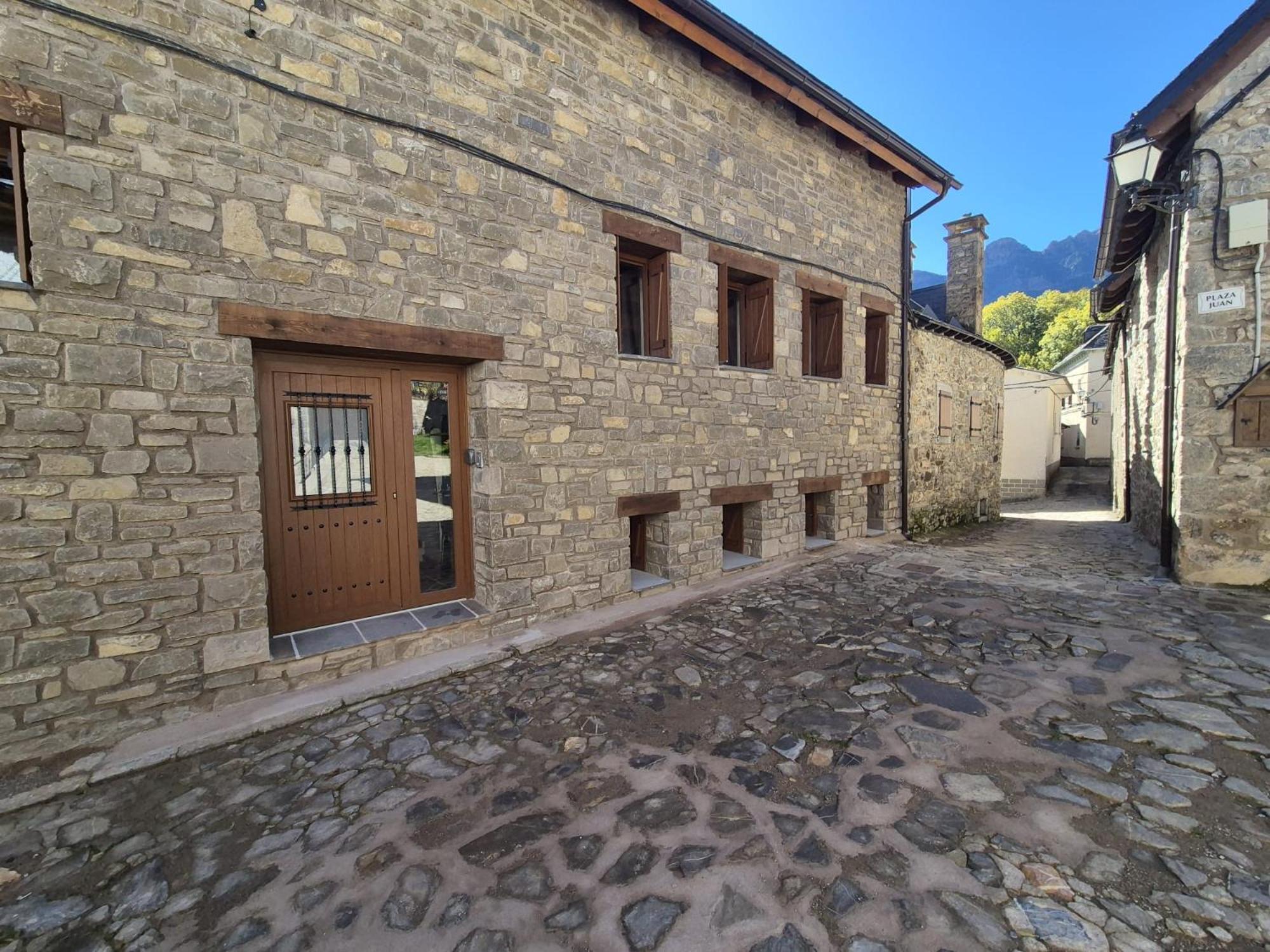 Alojamientos Ruraltena Piedrafita de Jaca Exterior foto